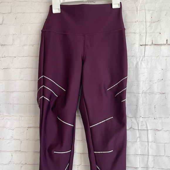 ALO leggings in XS - Picture 2 of 14